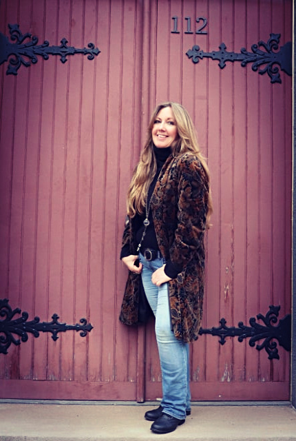 LISA PUBLICITY PHOTOS 1 - Copy (2)